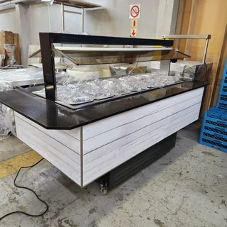 Salad bar – refrigerated – Large
