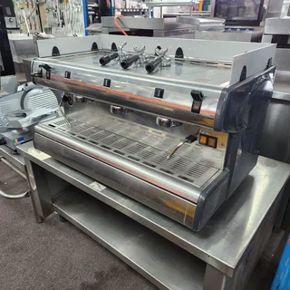 Coffee Machine – 3 Group – Carimali