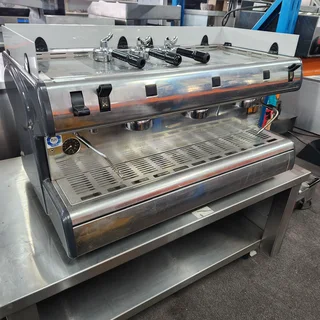 Coffee Machine – 3 Group – Carimali