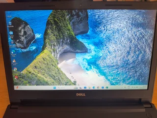 Dell Vostro 15 3568-i3 7020U-8GB DDR4 Ram-250GB SSD-HD 620 Graphics-Wifi AC