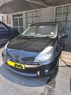 Renault clio 3 rs 2l sport