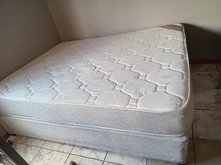 Queen size bed