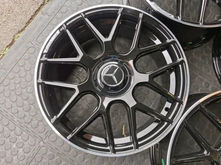 19"AMG wheels, 8j front and 9j rears