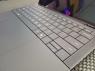 rand new Dell latitude 9450 2 in 1-Ultra7-12cores/14threads-32gb DDR5-1TB Nvme-14” 2.5k QHD Touch-