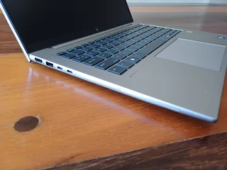 HP ZBook Firefly 14 G11-Ultra 7 16Cores/22Threads-32gb DDR5-1TB Nvme-14” FHDplus Display-Hp Warranty