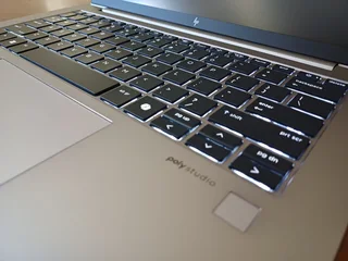 HP ZBook Firefly 14 G11-Ultra 7 16Cores/22Threads-32gb DDR5-1TB Nvme-14” FHDplus Display-Hp Warranty