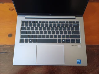 HP ZBook Firefly 14 G11-Ultra 7 16Cores/22Threads-32gb DDR5-1TB Nvme-14” FHDplus Display-Hp Warranty