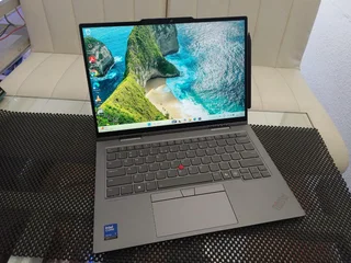 Brand new Lenovo Thinkpad x1 G10 – 2 in 1 – Ultra 7 – 32gb Ram – 1Tb Nvme SSD – FHDplus Touchscreen