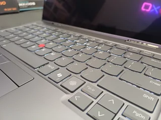 Brand new Lenovo Thinkpad x1 G10 – 2 in 1 – Ultra 7 – 32gb Ram – 1Tb Nvme SSD – FHDplus Touchscreen