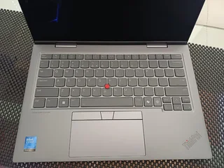 Brand new Lenovo Thinkpad x1 G10 – 2 in 1 – Ultra 7 – 32gb Ram – 1Tb Nvme SSD – FHDplus Touchscreen