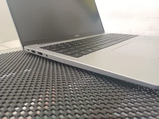 Brand new Huawei Matebook D16–Core i5 – 8gb Ram – 16inch – FHDplus &#61; 8 core – warranty 2027