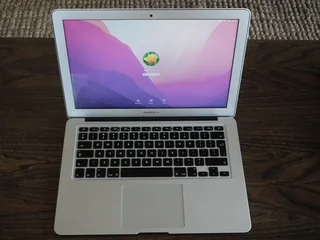 2017 Apple MacBook Air Core i5 at 1.8GHz, 8GB SDRAM, 128GB Flash Storage