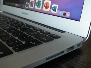 2017 Apple MacBook Air Core i5 at 1.8GHz, 8GB SDRAM, 128GB Flash Storage