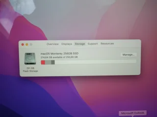 2015 Apple MacBook Pro core i5 at 2.7GHz, 8GB LPDDR3 SDRAM, 256GB 4 Lane PCIe-based flash storage