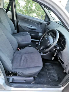 Ford Bantam 1.6 XLT With Canopy