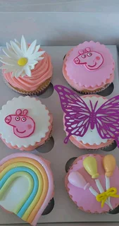 Exquisite designer cakes and cupcakes made to your spec