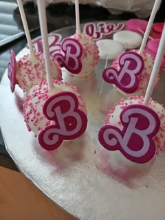 Custom novelty cakes made to your spec