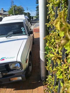 2000 Nissan Champ 1400 5spd