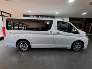 2019 Toyota Quantum 2.8D LWB A/T VX Premium 9 Seater