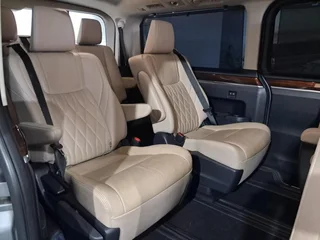 2019 Toyota Quantum 2.8D LWB A/T VX Premium 9 Seater