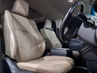 2019 Toyota Quantum 2.8D LWB A/T VX Premium 9 Seater