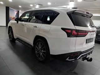 2024 Lexus LX 600 F Sport
