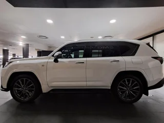 2024 Lexus LX 600 F Sport