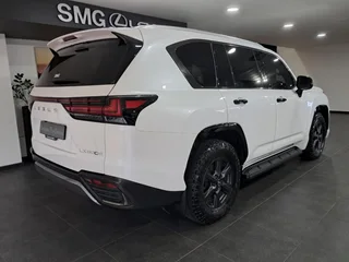 2025 Lexus LX 500D Overtrail    - LOW Mileage -