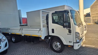 2024 Isuzu NQR 500 AMT  5.6m Dropside  5 Tonner (Km 45,000 with FSH with Agents)