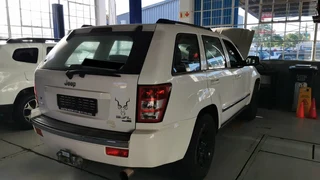 Jeep Grand Cherokee 5.7 Hemi V8 2006 limited stripping for spare