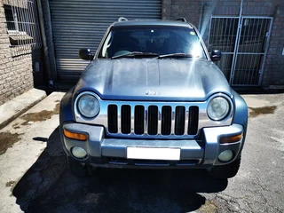 Jeep Grand 3.7 V6 2002 spares for sale