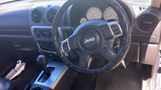 Jeep Grand 3.7 V6 2002 spares for sale