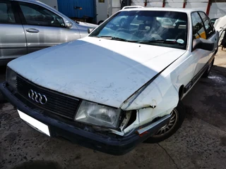 Audi 500E 1991 stripping for spares.