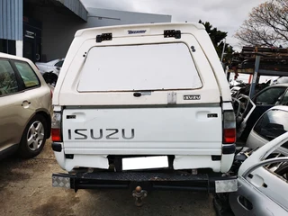 Isuzu KB250 Single Cab LWB 2x4 2001 stripping for spares.