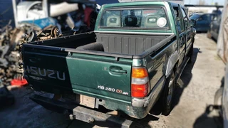 Isuzu KB280 DT LX stripping for spares.