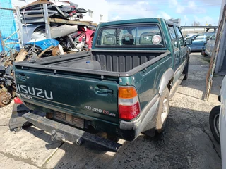 Isuzu KB280 DT LX stripping for spares.