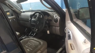 Jeep Grand Cherokee 2.5 crd 2004 stripping for spares.