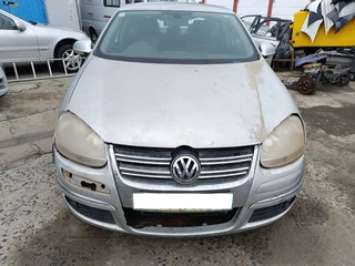 VW Jetta 5 1.9 tdi 2006 stripping for spares