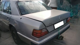 Mercedes W124 230E stripping for spares.