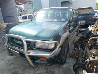 Isuzu KB280 DT LX spares for sale.