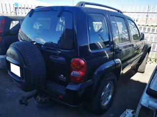 Jeep Grand Cherokee 2.5 crd 2004 spares for sale.