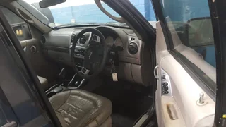 Jeep Grand Cherokee 2.5 crd 2004 spares for sale.