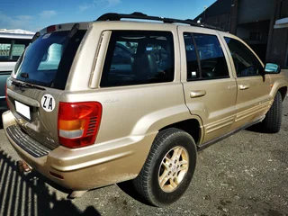Jeep Grand Cherokee 4.7 V8 2001 spares for sale.