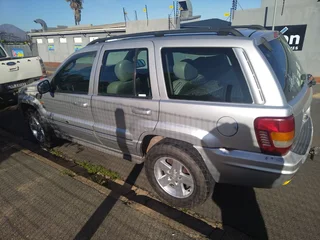 Jeep Grand Cherokee 2.7 cdi stripping for spares.
