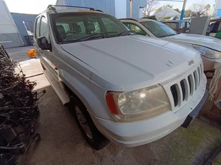 Jeep Grand Cherokee 2.7 CDI 2000 spares for sale.