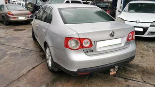 VW Jetta 5 1.9 tdi 2006 spares for sale.