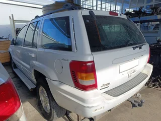Jeep Grand Cherokee 2.7 CDI 2000 stripping for spares.