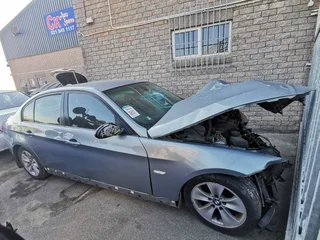 BMW E90 320i 2007 spares for sale.