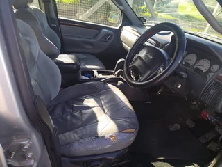 Jeep Grand Cherokee 2.7 cdi 2003 seats for sale.