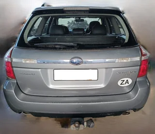 Subaru Outback 2.5i 2008 tailgate for sale.